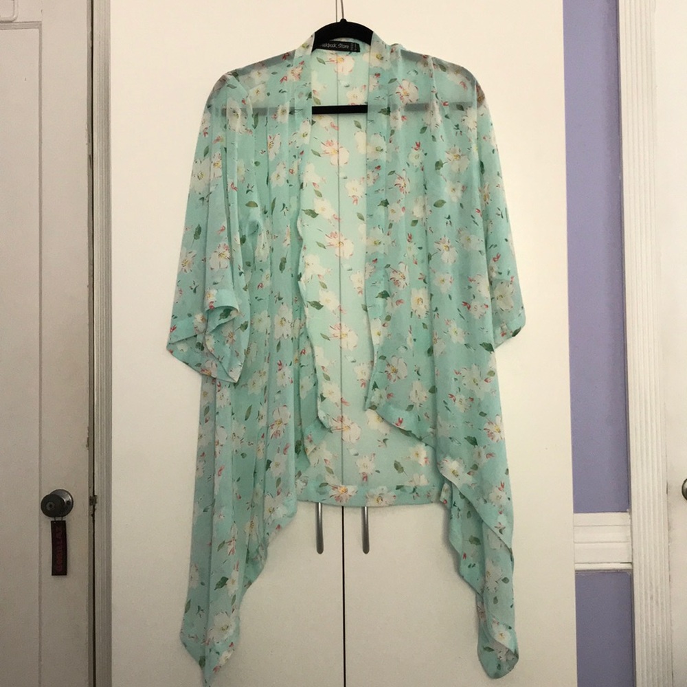 Blue floral kimono 👘